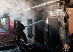 Двое мужчин погибли: среди ночи в гаражах Волжского вспыхнул огонь