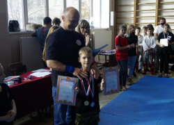 Между волжскими школьниками прошел турнир по армейскому рукопашному бою