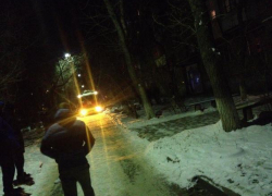 В Волжском ударной волной от взрыва выбило стекла в доме