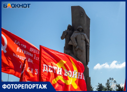 85 лет спустя: Волжский встал на колени перед памятью павших и плечом к плечу с героями СВО