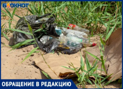 В Волжском 80-летняя пенсионерка вынуждена убирать двор из-за бездействия УК