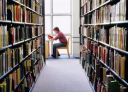 Двое подростков обокрали библиотеку в Среднеахтубинском районе