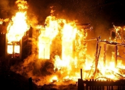 Под Волгоградом в сгоревшем доме погибли пожилые мужчина и женщина