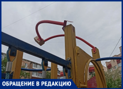 «Кто контролирует безопасность?»: волжане требуют проверки детской площадки на Карбышева, 138
