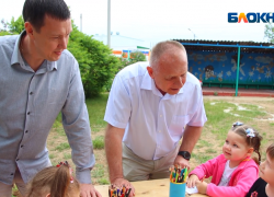 «Дети – наше будущее», - необычные подарки на праздник получили малыши от депутатов в Волжском