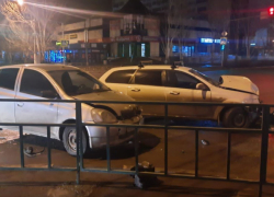 Молодой водитель устроил аварию и попал в больницу в Волжском