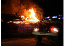 В Волжском спасатели вынесли из горящей квартиры 7-летнего мальчика