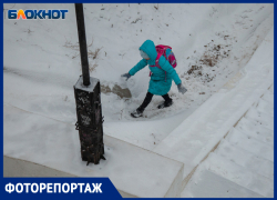 Волжский под конец зимы превратился в новогоднюю сказку: снежный фоторепортаж