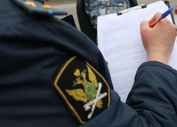 Судебные приставы Волжского взыскали крупный штраф с организатора подпольного казино