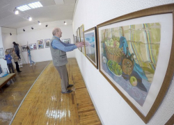 Лучшие работы юных волжан составят новую экспозицию Выставочного зала