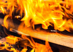 Неисправный электроприбор стал причиной пожара под Волжским