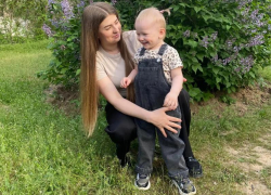 «Она просто плачет и не может ничего рассказать»: родные борются за жизнь волжанки и ее 2-летней дочки после взрыва пылесоса в квартире