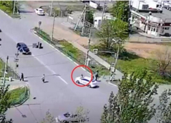 Переехал ребенка на пешеходном переходе: ДТП в Волжском