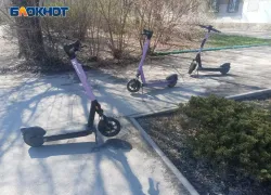 В Волжском могут начать штрафовать за брошенные электросамокаты — сумма до 100 000 рублей