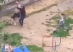 В Волжском конфликт во дворе попал на видео