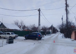 Водитель иномарки оказалась в больнице после аварии в Волжском