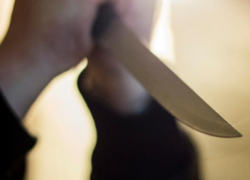 Отец ударил ножом 17-летнего сына, вступившегося за мать в Волжском