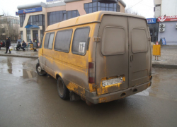 В Волжском опьяненный наркотиком маршрутчик спровоцировал ДТП