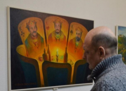 Живописно-скульптурная выставка в сатирическом стиле открылась в Волжском