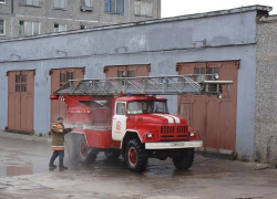 В Среднеахтубинском районе 2,5 часа тушили ночной пожар в доме