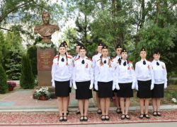 Близ Волжского открыли памятник царю Николаю II