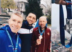 Необычные квадратные медали и серебро волжанина: Данил Положенцев покорил пьедестал чемпионата России