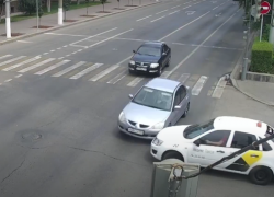 Тройное ДТП в центре Волгограда попало на видео