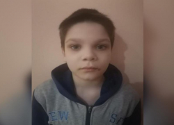 9-летний брошенный матерью Матвей из Волжского ищет семью