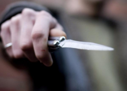 Волжанин вонзил нож в живот возлюбленной