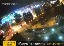 Нелепая авария попала на видео в Волжском 