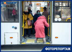 Волжский - город контрастов: новое поколение остановок против обшарпанного желтого металла