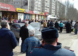 Крупное ДТП в Волжском: на улице Мира столкнулись сразу шесть машин