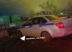 Нарушитель в погонах: волжане пожаловались на стража порядка, паркующегося на зеленой зоне