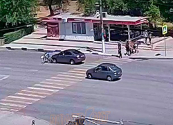 В Волжском на перекрестке сбили велосипедиста