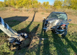 Под Волгоградом автобус с детьми врезался в «Лада»: есть пострадавший