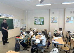 Сотрудники ГАИ провели «Лето безопасности» для волжских гимназистов