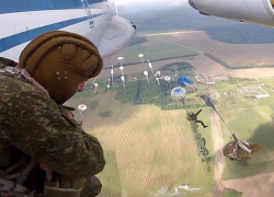 Юных волжан обучат прыгать с парашютом