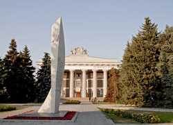 Праздничный концерт в Волжском пронесётся на "Крыльях подвига"