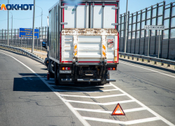 В Волгограде из-за снегопада перекрыли дороги