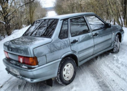 Водитель на "пятнашке" перевернулся на дороге "Быково-Волжский"