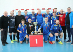 Волжское «Торпедо» стало победителем турнира по футзалу среди ветеранов