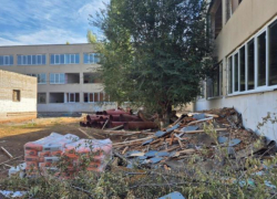 В Волжском планируют закончить ремонт школы, на котором украли более 52 млн рублей