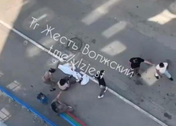 В Волжском девушку избили за замечание о нарушении тишины
