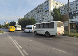 Проверяли лицензию: в Волжском штрафовали водителей маршруток и автобусов