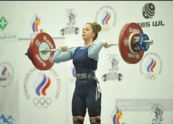 Волжанка получила звание мастер спорта России по тяжелой атлетике