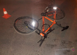 Молодой велосипедист нарушил ПДД и попал под машину в Волжском