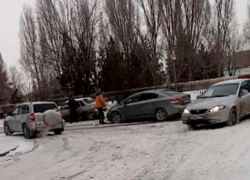 Первые жертвы внезапного снегопада в Волжском