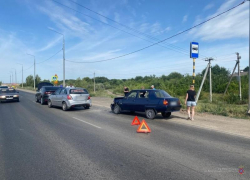 Автоледи устроила тройное ДТП на трассе под Волжским