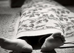 На севере Волгограда прохожие наткнулись на ковер с телом убитого мужчины 