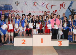 Штангист из Ленинска стал чемпионом всероссийского турнира по тяжелой атлетике